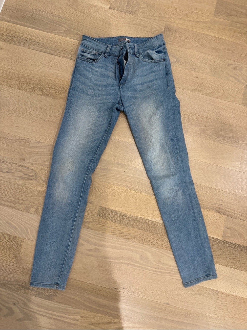 DL1961 Light Wash Skinny Jeans